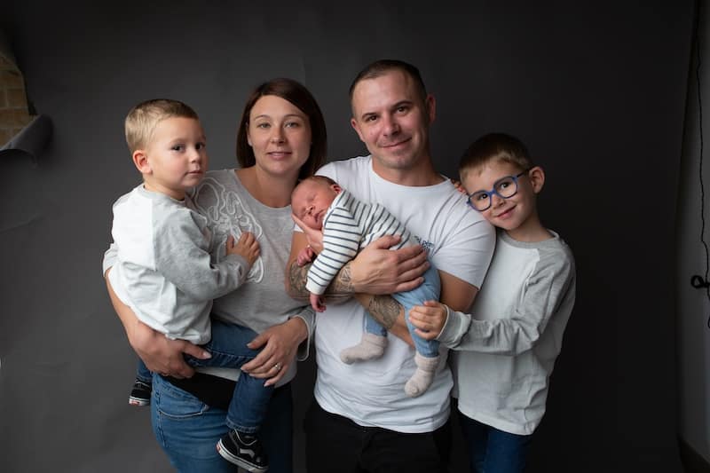 Retouche photo avant-après portrait – 21 Avant / Après Portrait - Famille Dunkerque